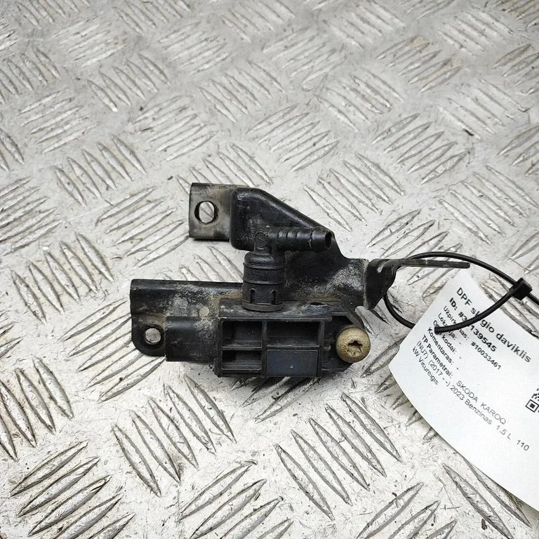 Exhaust gas pressure sensor 04E131552P