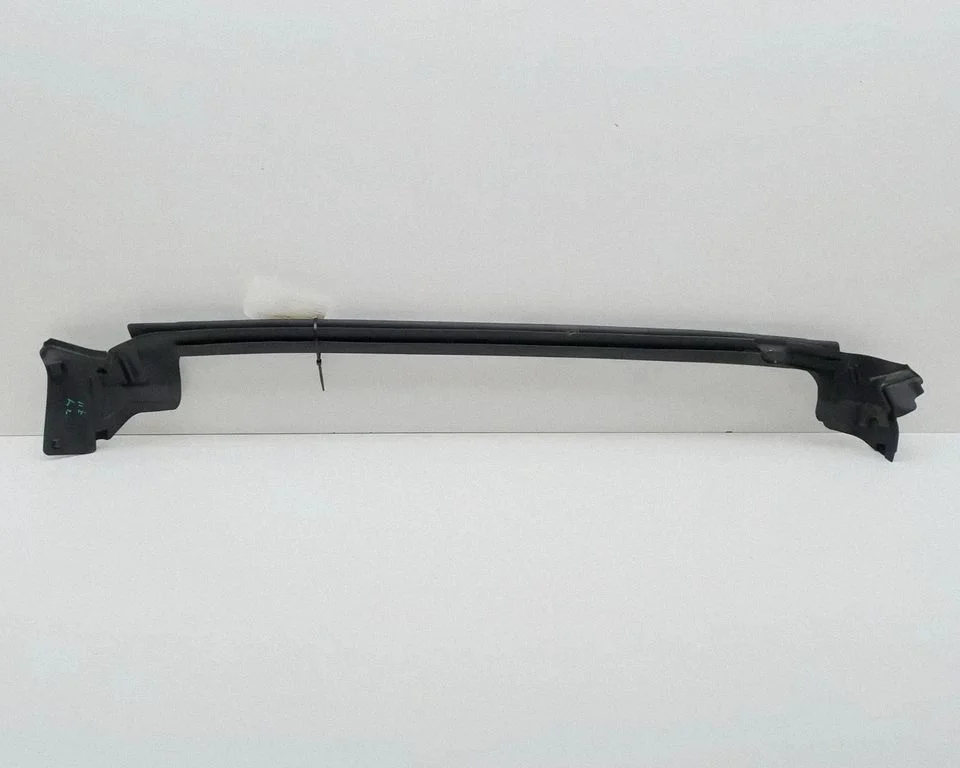 Priekšējā blīvgumija (uz durvīm) A2977250200