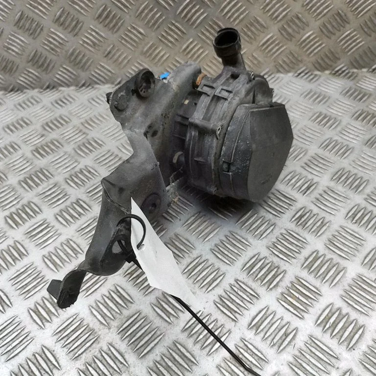 Pompa powietrza wtórnego 7832045