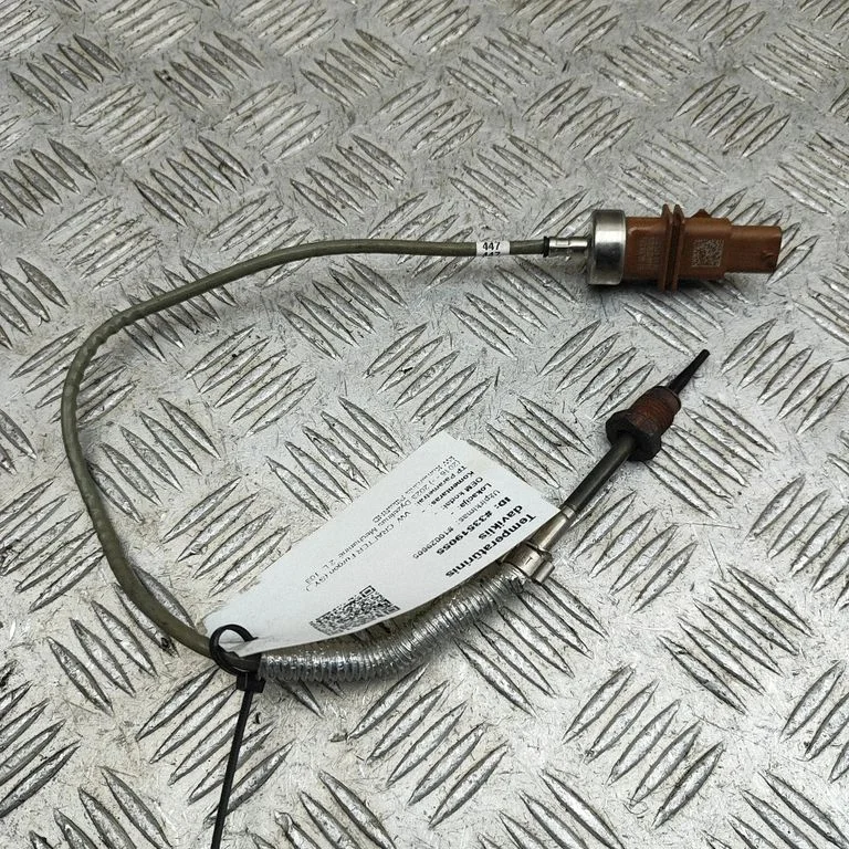 Izplūdes gāzu temperatūras devējs 04L919529M
