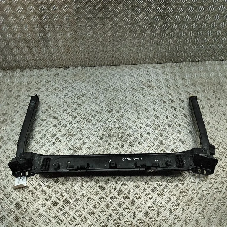 Bottom radiator support slam panel 9868114880