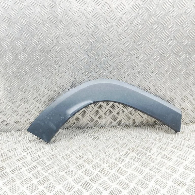 Poritiiva iluliist (molding) 7954041000 – KG Mobility Torres (U100, J100) (2022-)