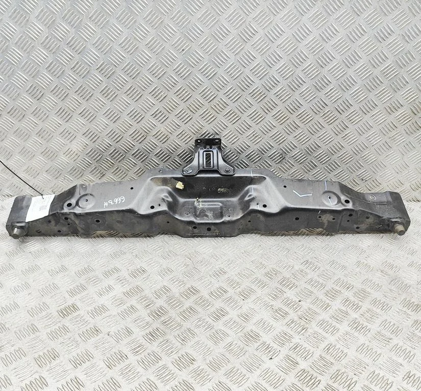 Radiatoru paneļa augšējā daļa 10981952