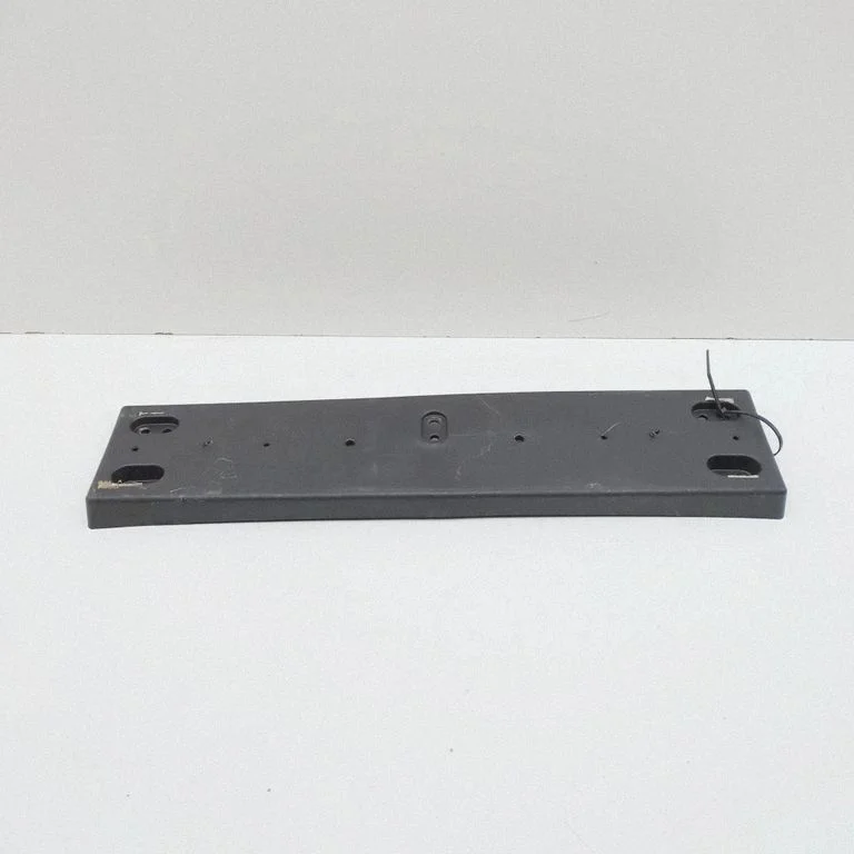 Number plate surrounds holder frame 86519CV000