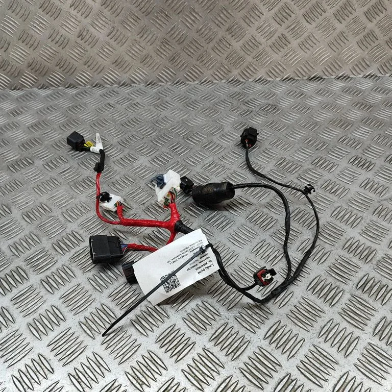 Pakiruumiluugi juhtmestik 91650KL070