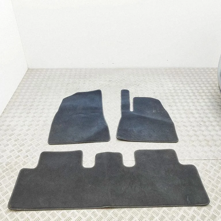Põrandamattide komplekt 183613400B