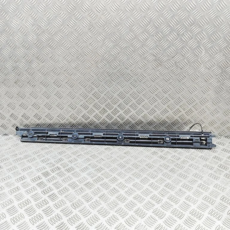 Część progu 95C853538C