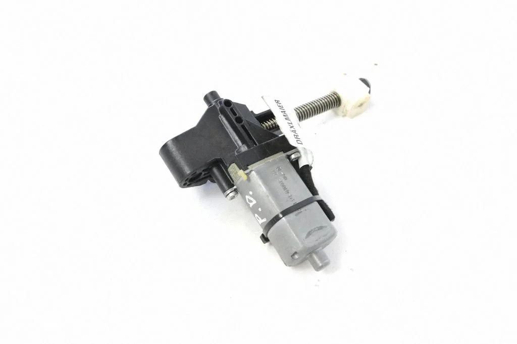 Seat adjustment motor 0390203262
