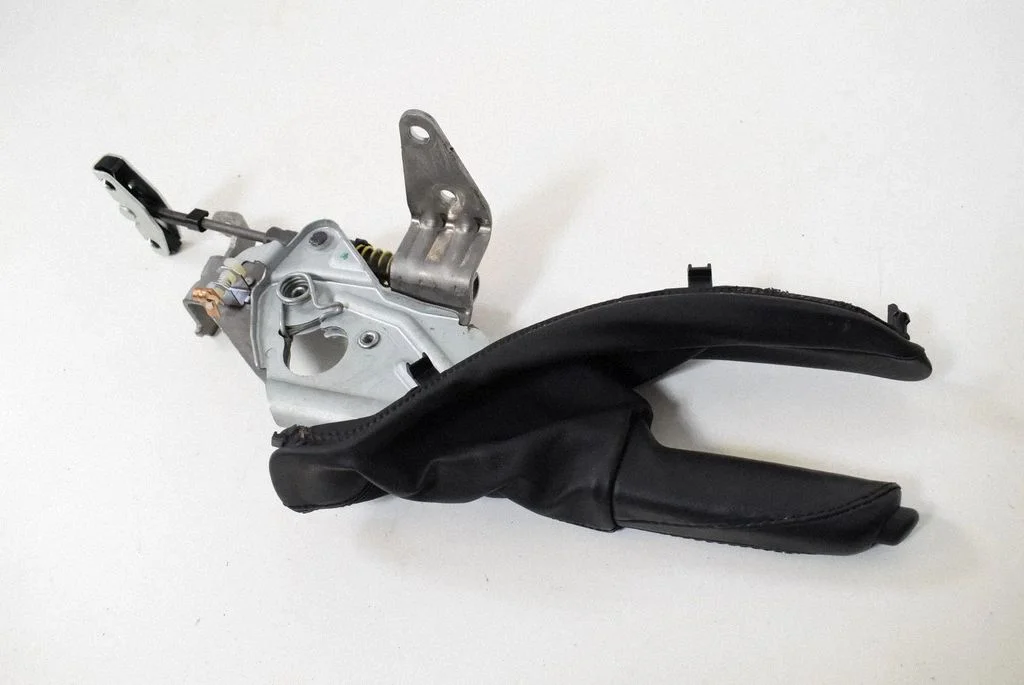 Hand brake release handle – BMW 4 Series F32 F33 (2013-2020)
