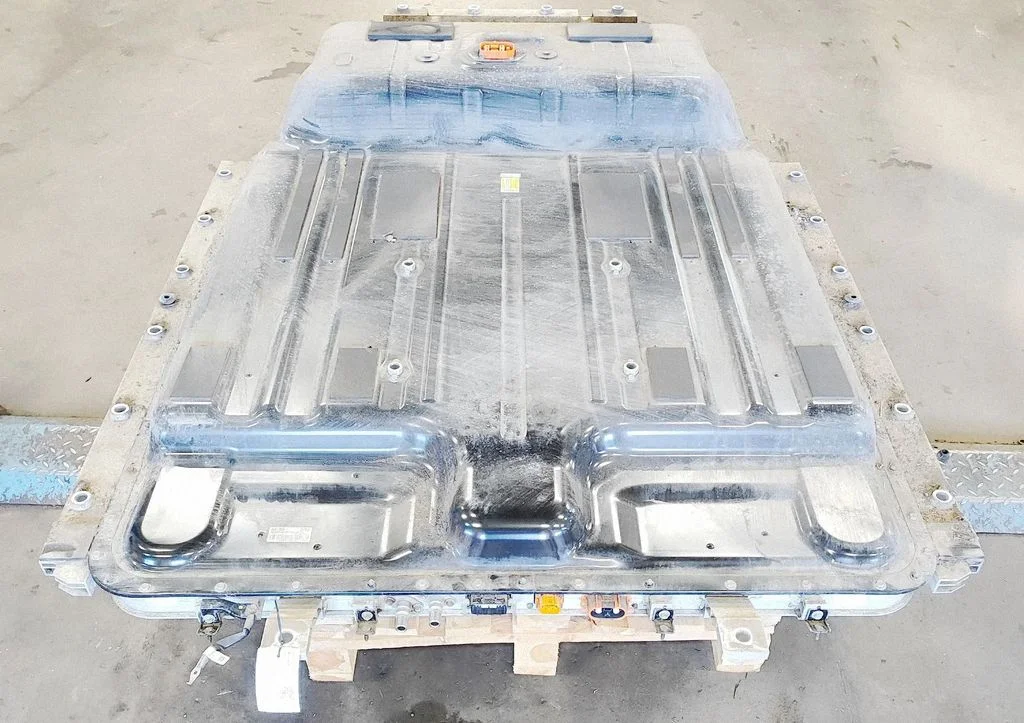Hibrīda/elektromobiļa akumulators 37501K4054