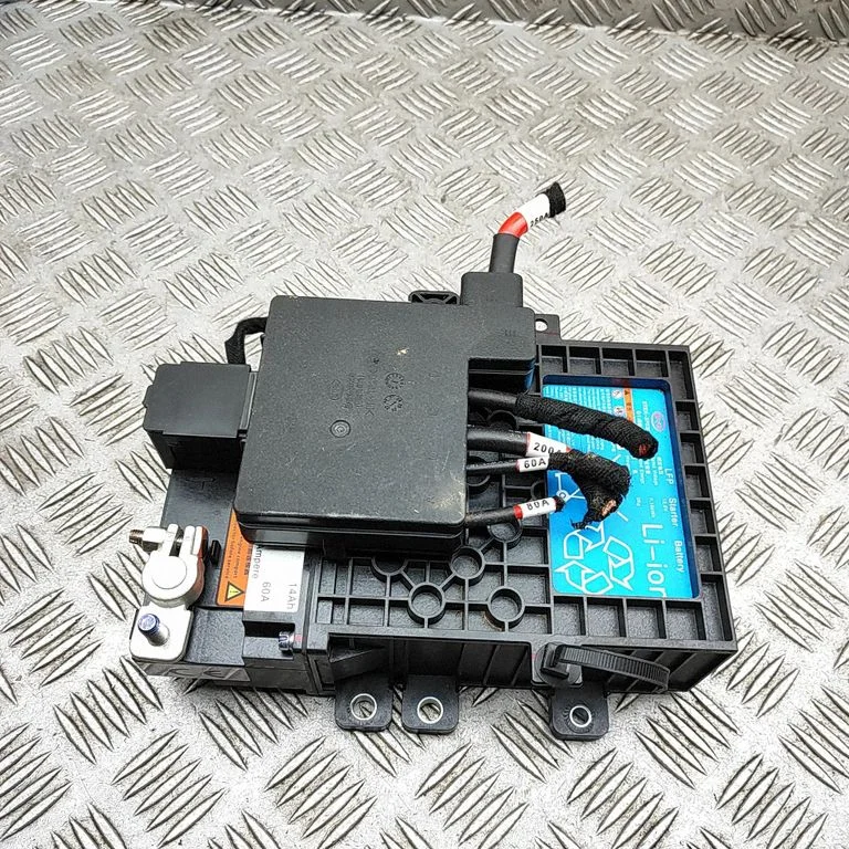 Hübriid-/elektriauto aku BAD330200