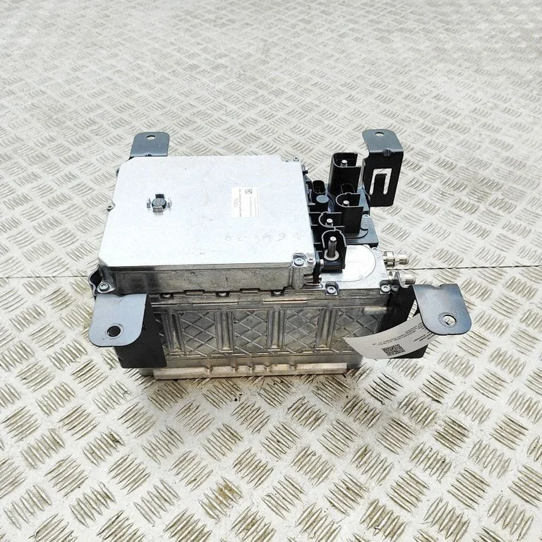 Hübriid-/elektriauto aku – Mercedes-Benz GLE-klass W167 (2019-)