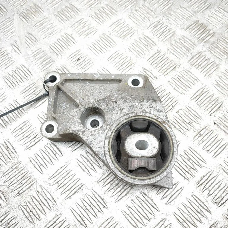 Rear differential mounting bracket 3D0599125E