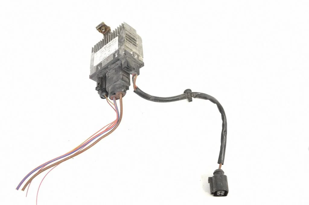 Ventilatora(-u) vadības bloks 8E0959501L