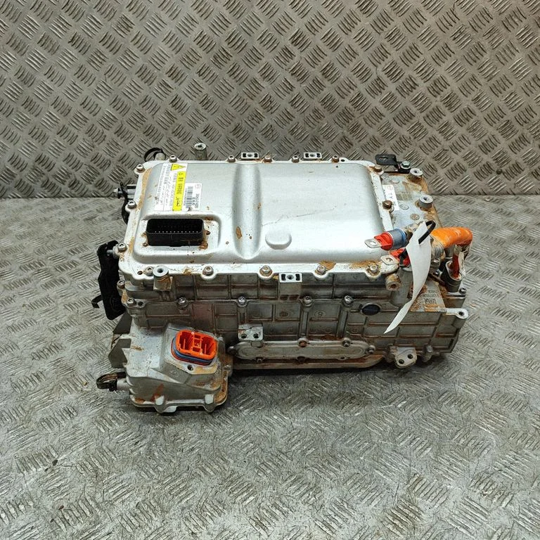 Invertors (sprieguma pārveidotājs) SA3HJU2143030