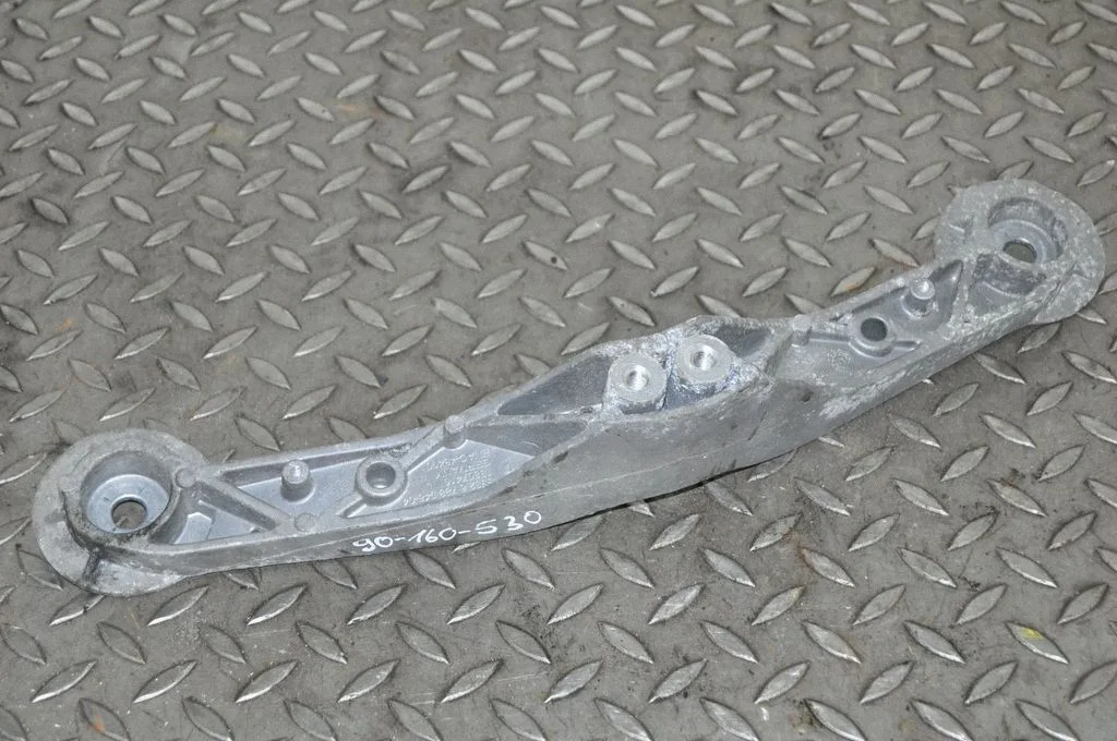 Aizmugurējā reduktora spilvens – BMW Z4 E89 (2009-2017)