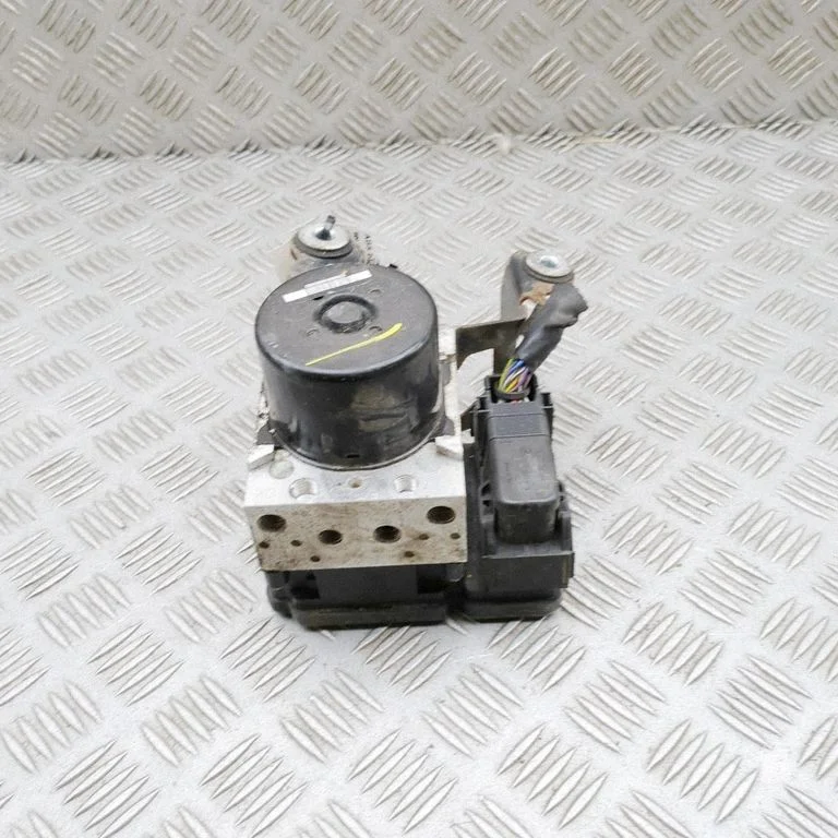 ABS block – Volvo V60 (2011-2013)