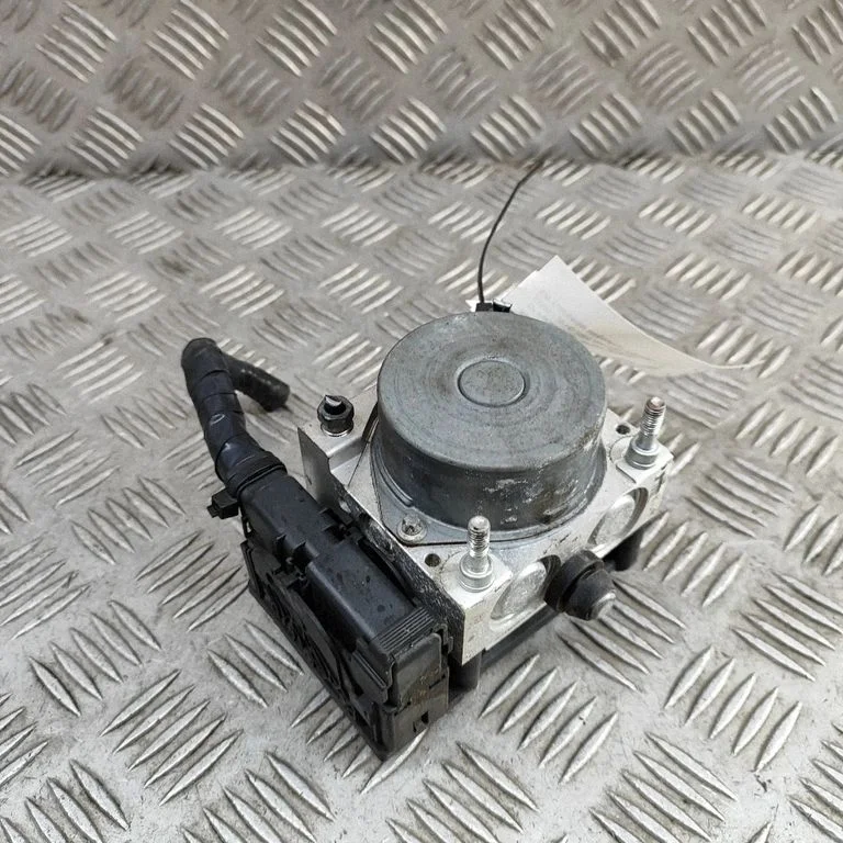 ABS block – Mazda MX-5 NB Miata (1998-2005)