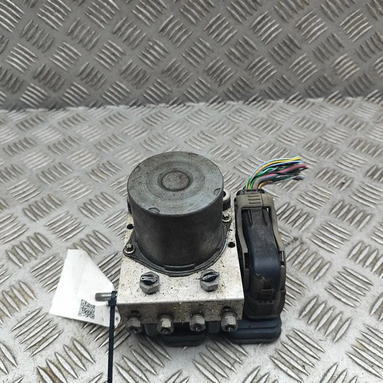 Pompa ABS KK212B373AN