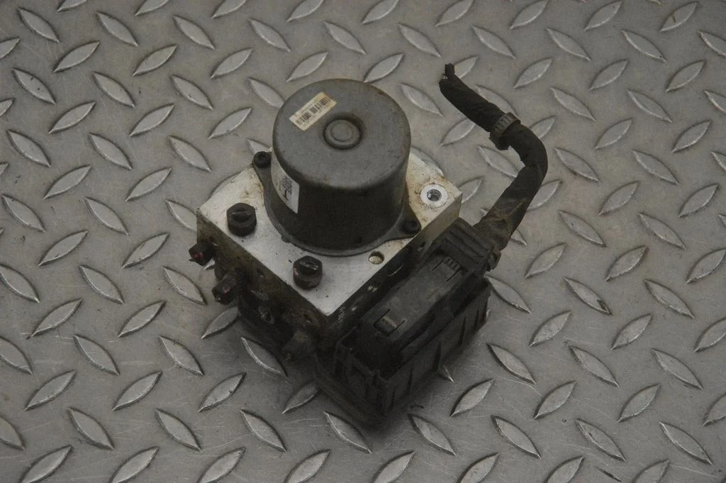 Pompa ABS 589202W980