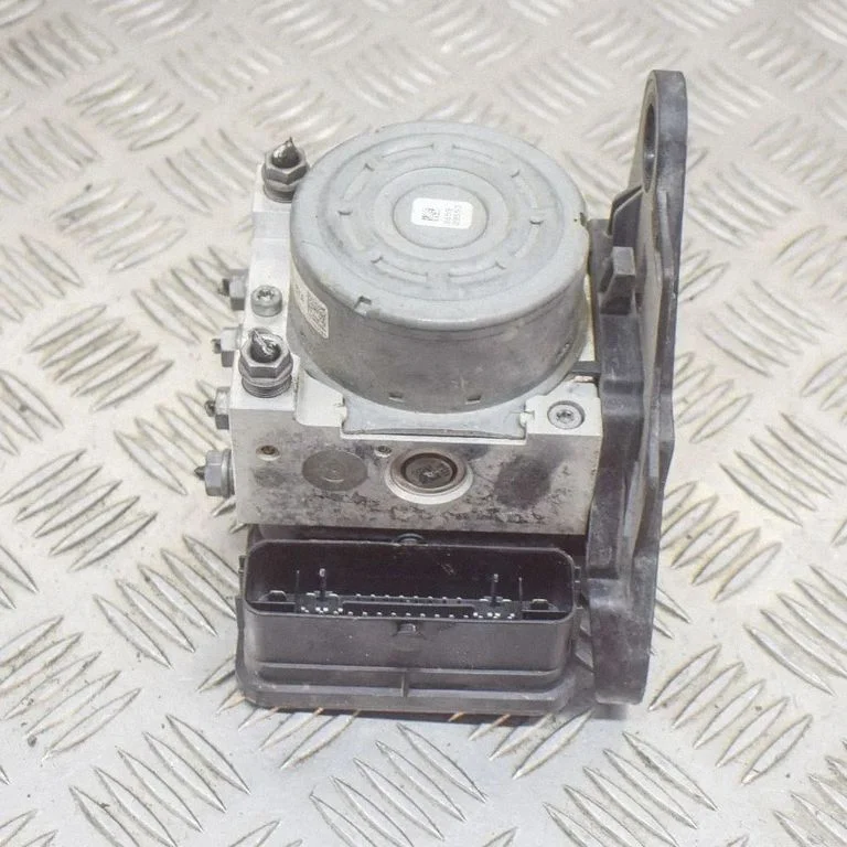 ABS block 10022005954 – Audi RS3 (2015-2019)