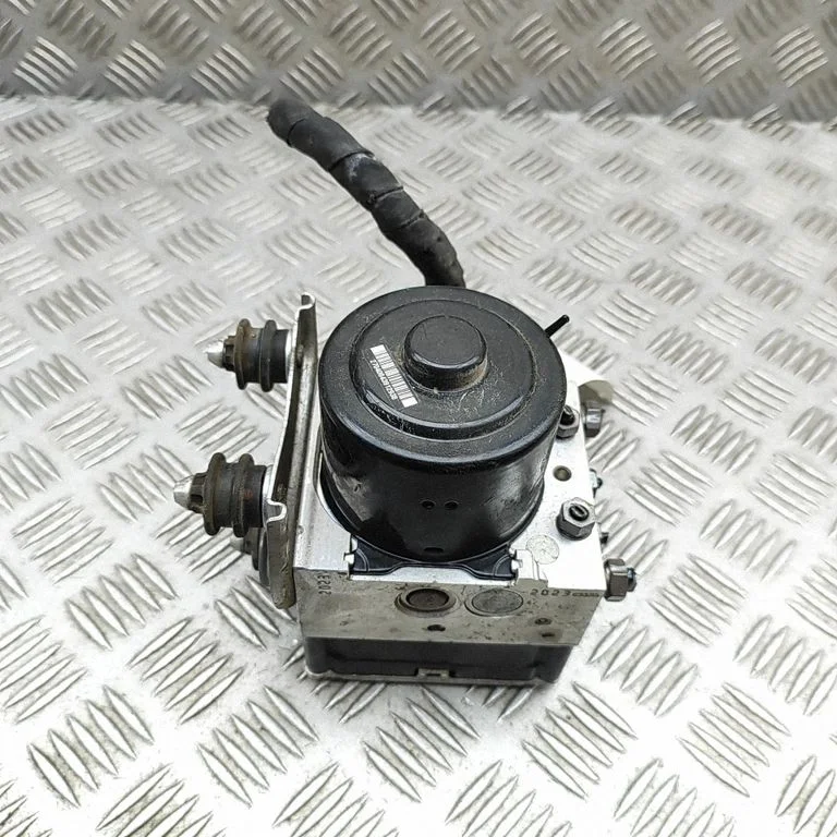 ABS block – Volkswagen Touareg II (2010-2018)