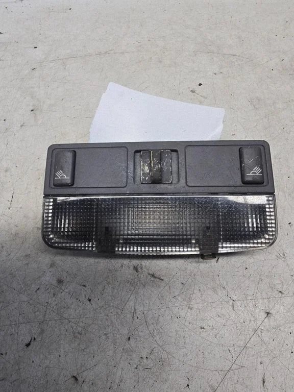 Front seat light 8D0947
