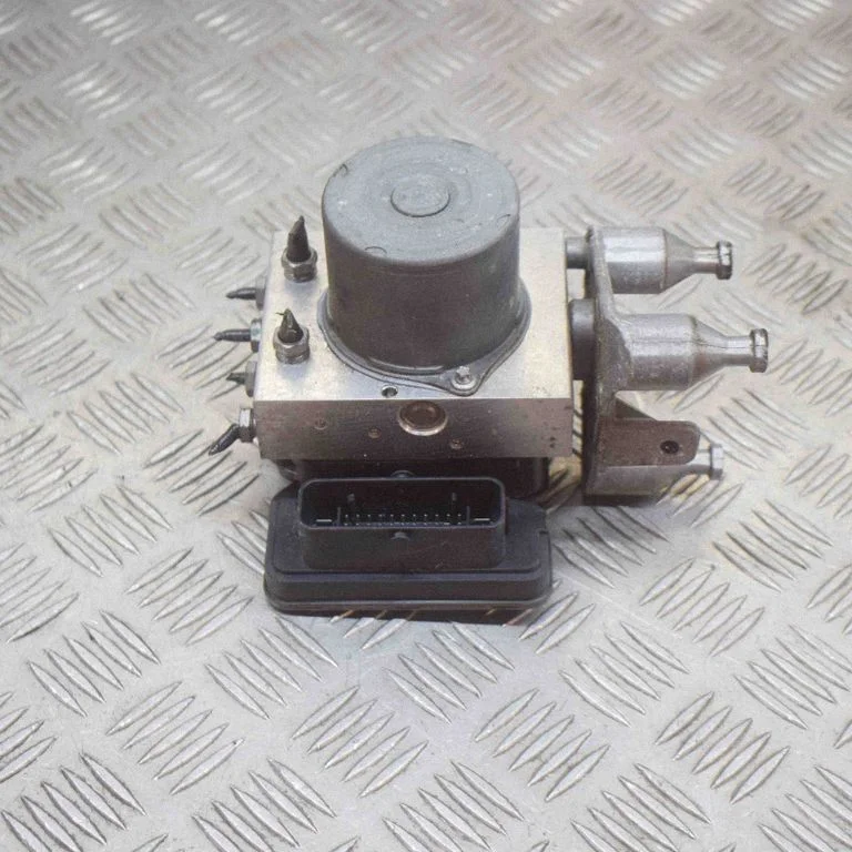 ABS block – Mercedes-Benz E-Class C207 W207 (2009-2017)