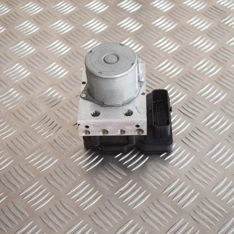 ABS block – Tesla Model S (2012-)