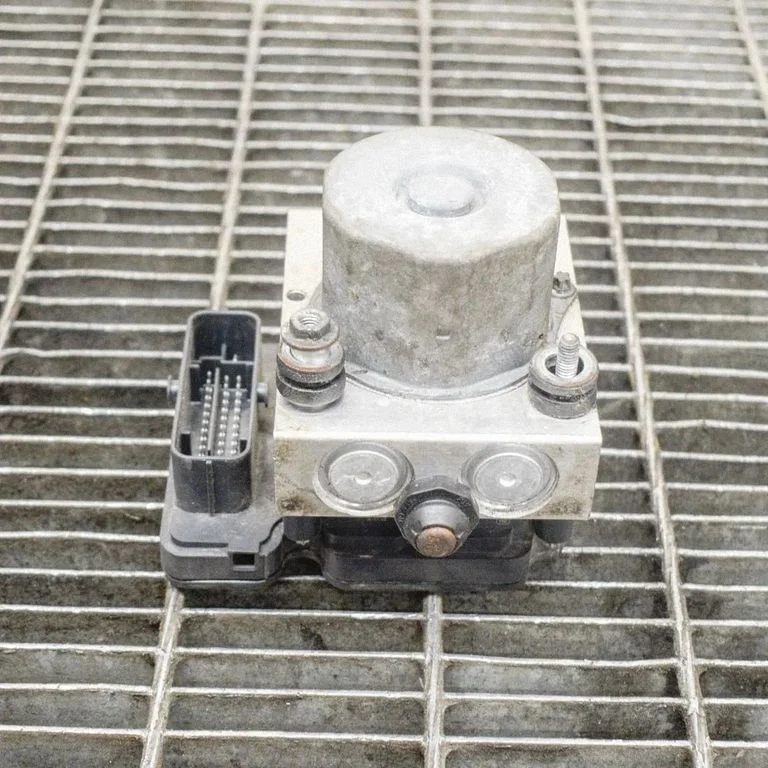 ABS block – Tesla Model S (2012-)
