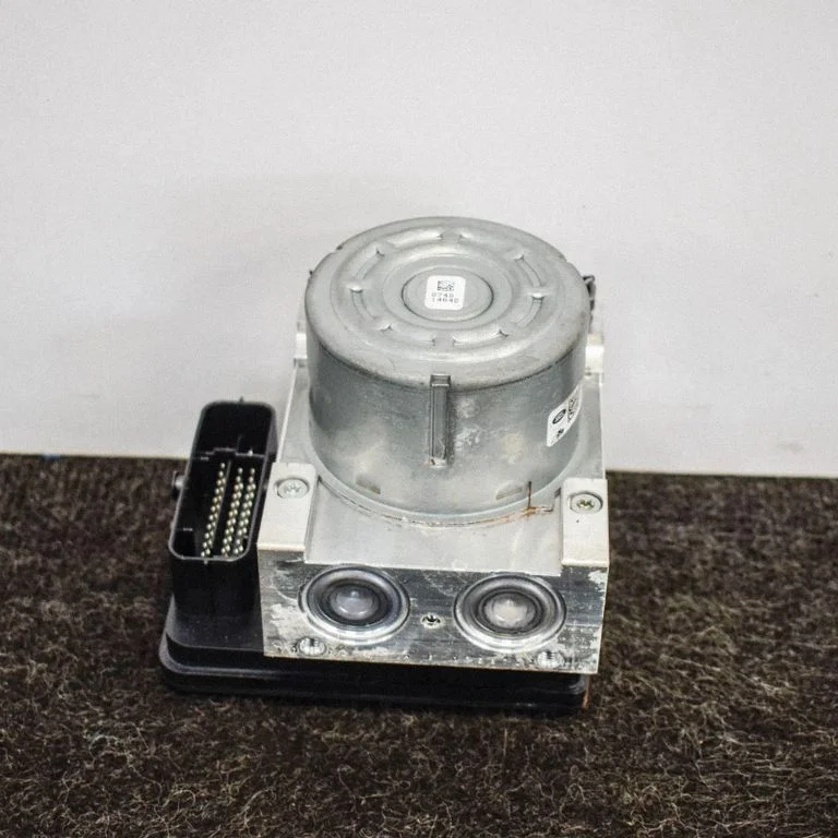 ABS bloks EJ3220405AH
