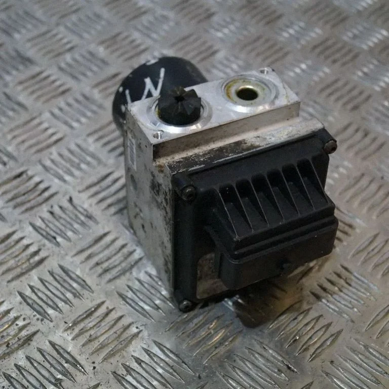 ABS-plokk – Volkswagen Passat B6 (2005-2010)