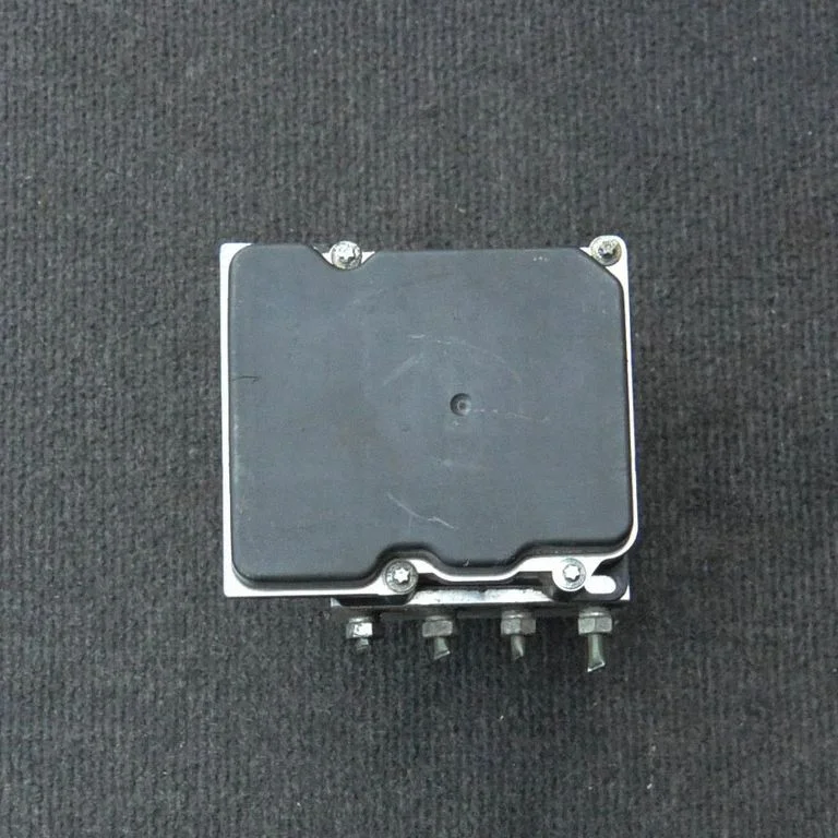 ABS block – Toyota Avensis T270 (2012-2015)