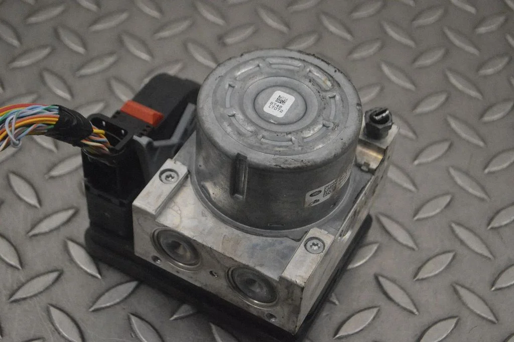 ABS bloks JJ322C405AB