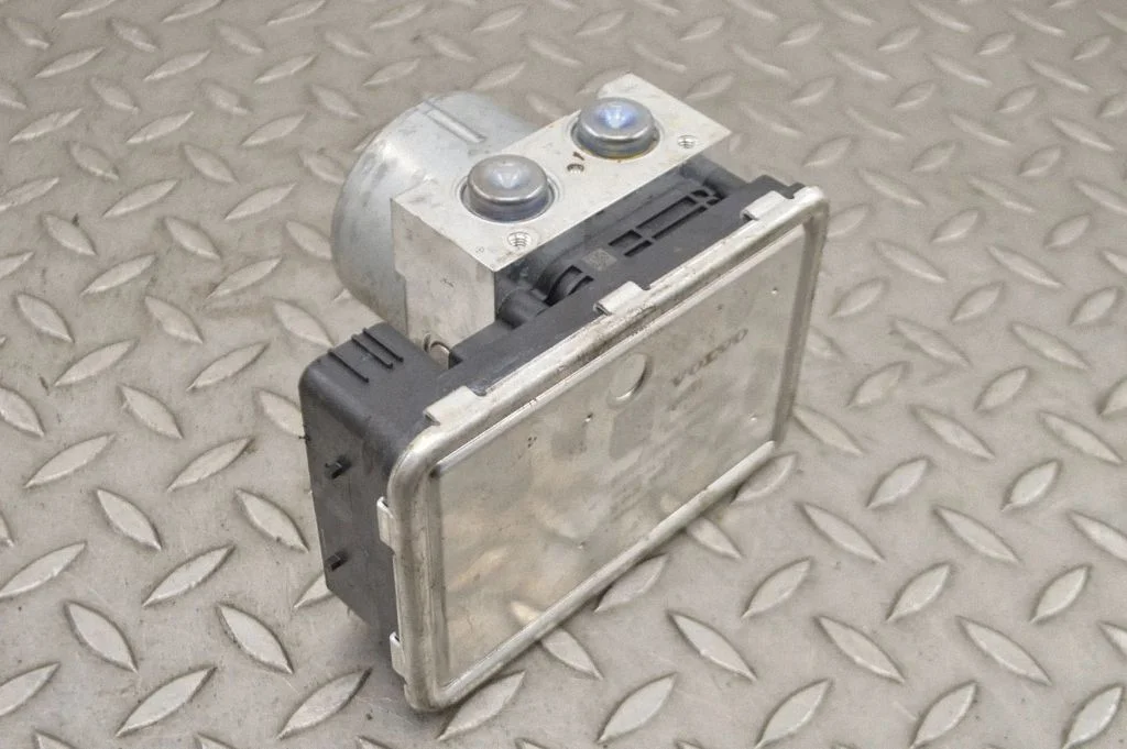 ABS block – Volvo XC90 (2014-)