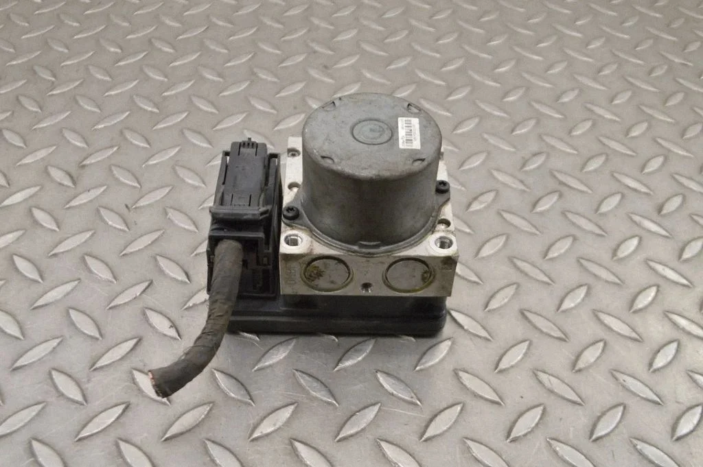 ABS bloks 589202Y67U