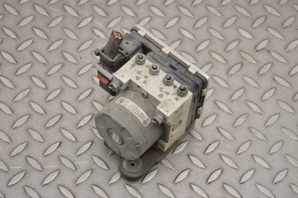 ABS bloks 5Q0614517CR