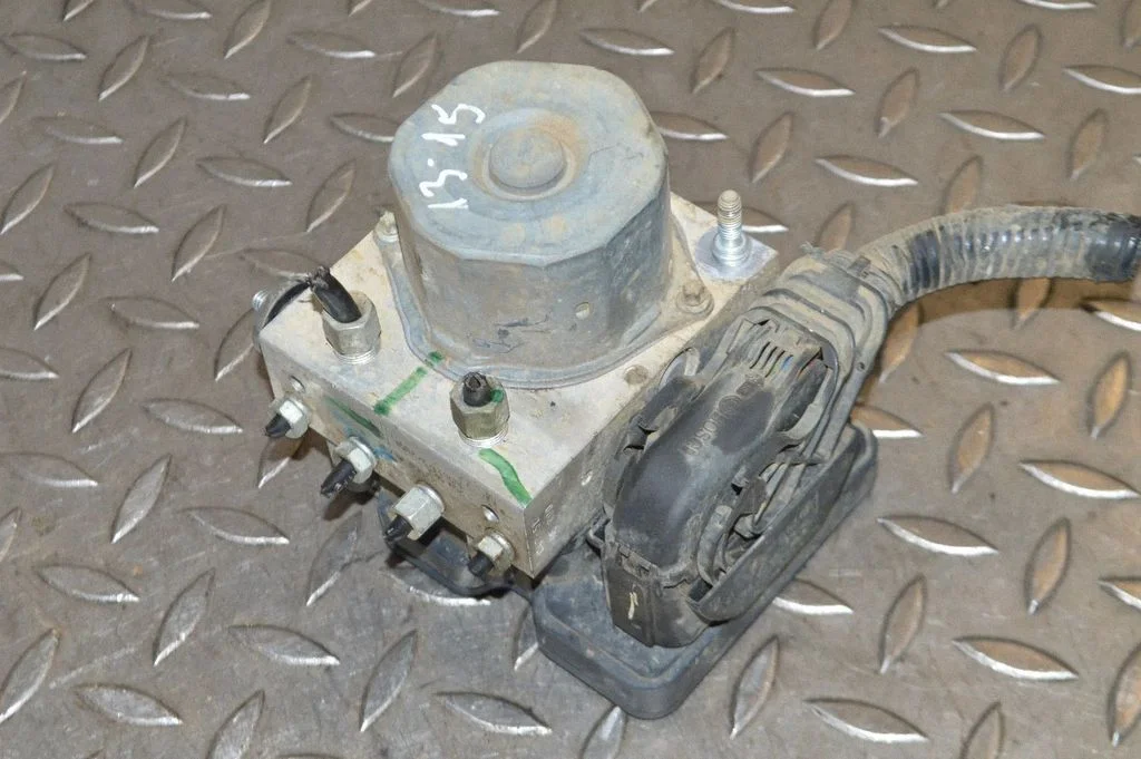 ABS block – Nissan Qashqai (2014-2016)