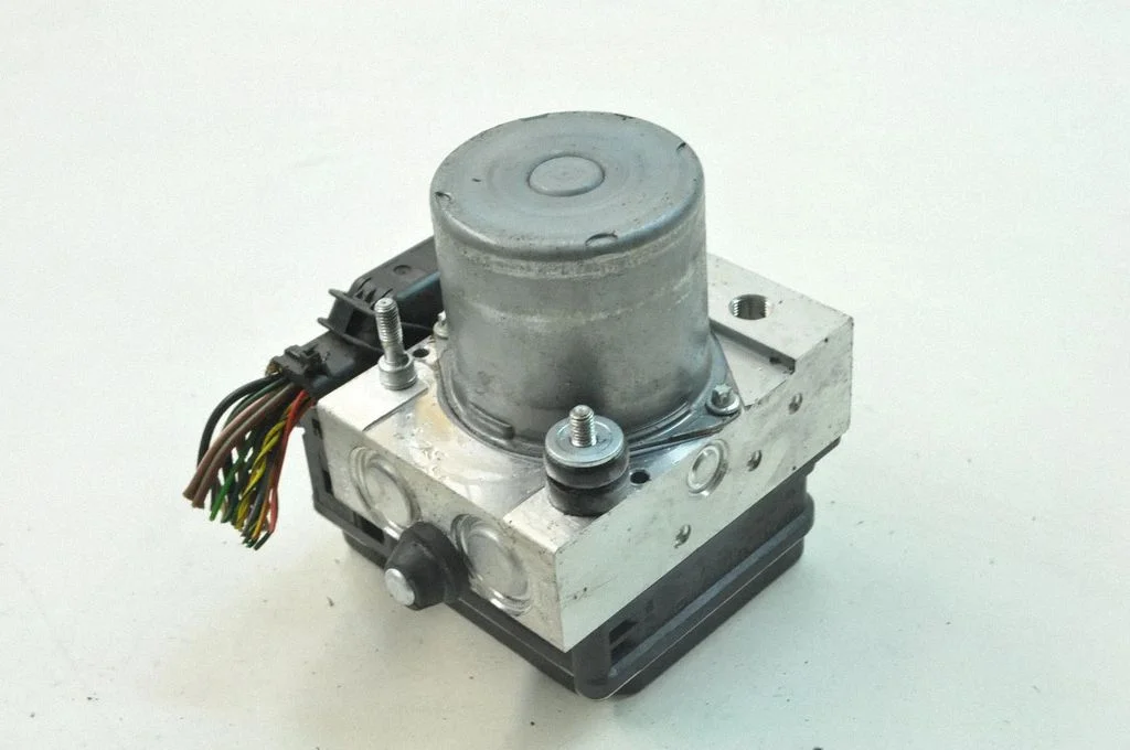 ABS block – Land Rover Discovery 3 - LR3 (2005-2009)