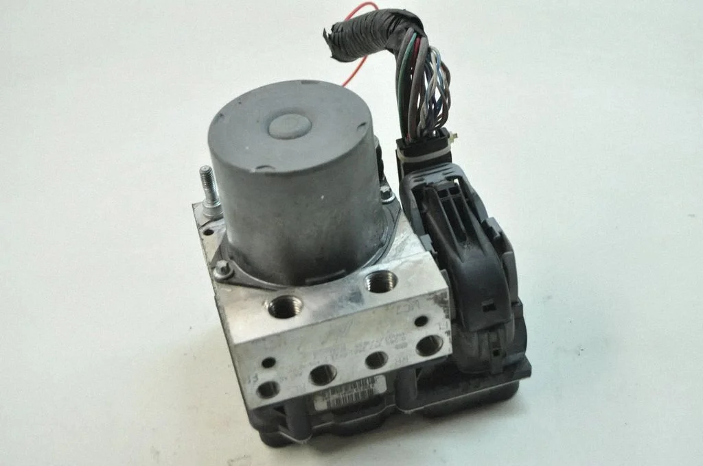 ABS block – Jaguar XF X250 (2007-2015)