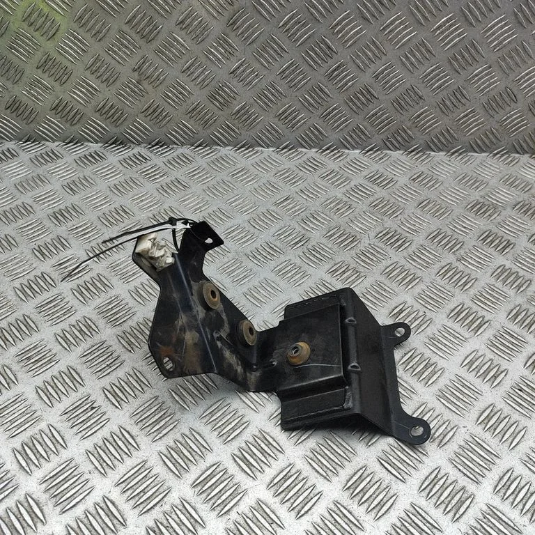 ABS pump bracket 478404JB0A