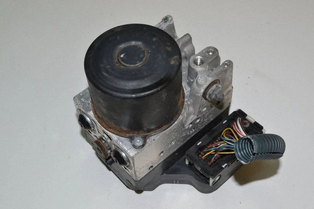 ABS block – Lexus GS 300 350 430 450H (2005-2012)