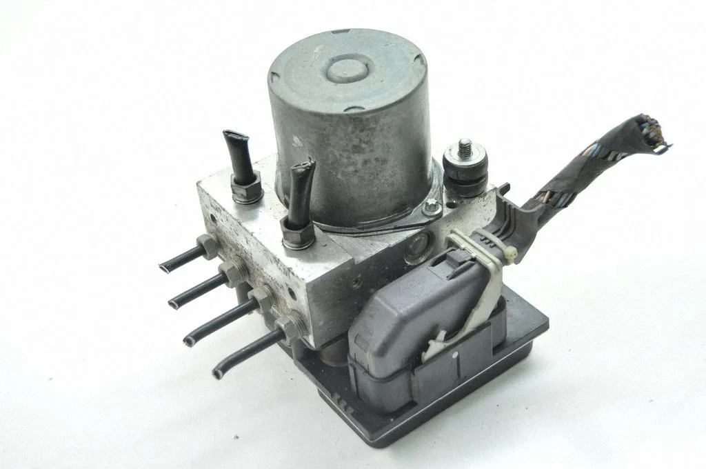 ABS bloks 8X232C405EE
