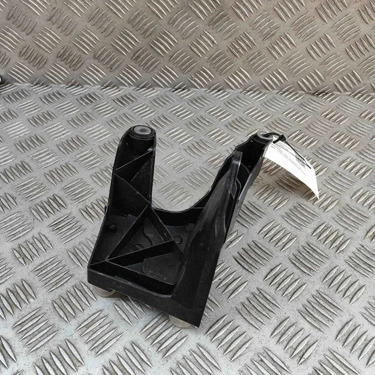 Wspornik pompy ABS – Audi Q4 e-tron (2021-)