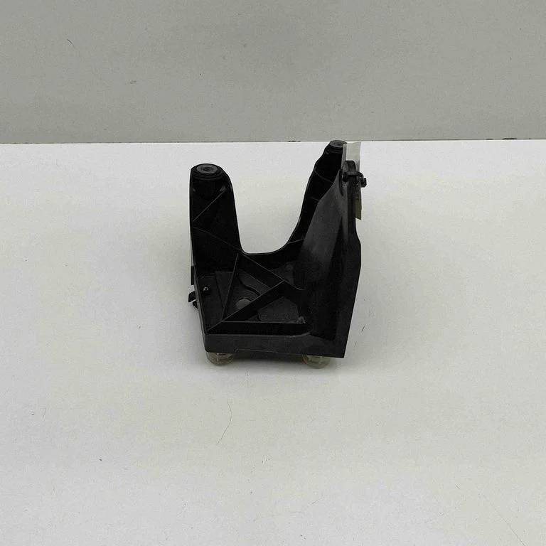 Wspornik pompy ABS – Skoda Enyaq iV (2020-)