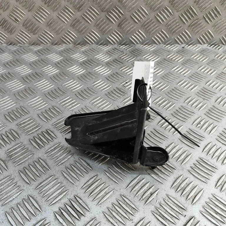ABS sūkņa kronšteins 5Q2614235E