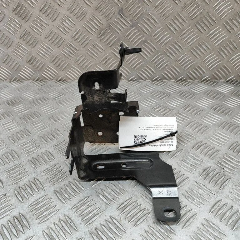 ABS sūkņa kronšteins 9818902280