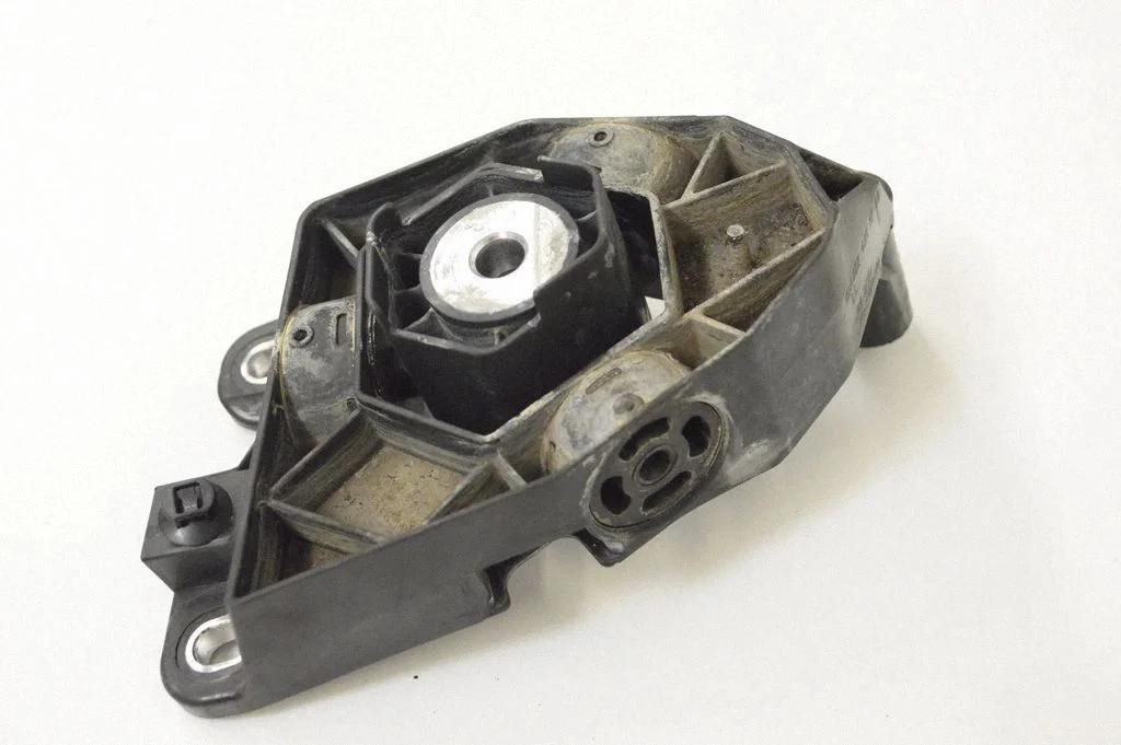 ABS pump bracket – Mercedes-Benz S-Class C217 (2015-2020)