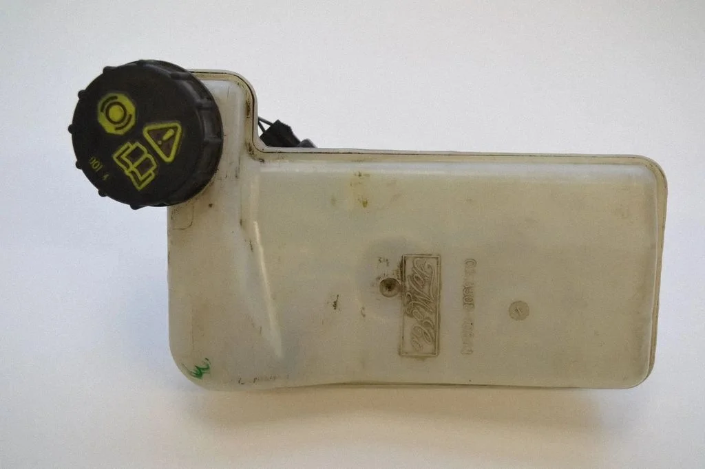 Brake fluid reservoir – Ford Mondeo MK IV (2007-2014)