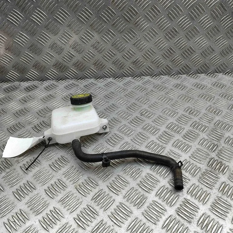 Brake fluid reservoir STHA3540020
